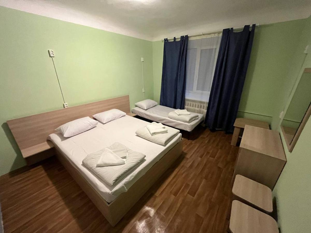 Fox Hostel Kyiv Exterior photo